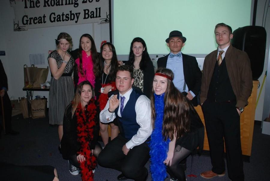 Juniors participate in 1920’s themed party final