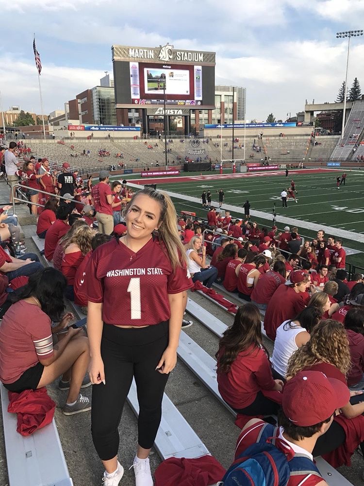 2017 Northgate grad Jenna Pouch, now a student at Washington State, was in the right place at the right time when she assisted a traveler with a medical issue.