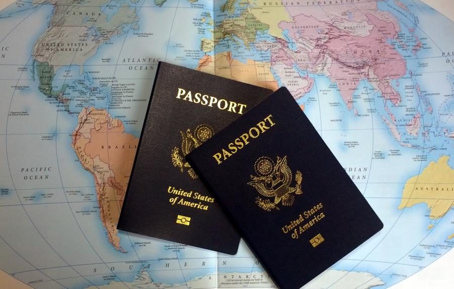 Passports+required%3A+Students+go+abroad+for+gap+year+and+studies