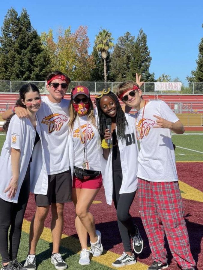 Rally+Commissioners+and+Northgate%E2%80%99s+Leadership+teacher+celebrate+a+successful+school+rally.+From+left+are+Andrea+O%E2%80%99Neill+and+Zach+McKinney%2C+junior+rally+commissioners%2C+ASB%2FLeadership+teacher+Kourtnie+Howerton%2C+and+senior+rally+commissioners%2C+Sara+Macumu+and+Dylan+Giesecke.